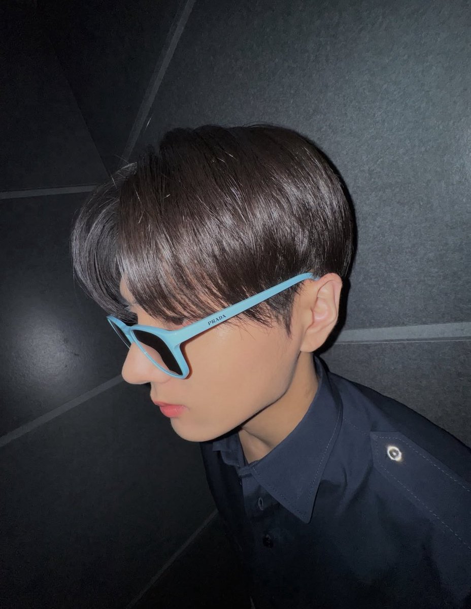monjayth's tweet image. ❨ 🐈‍⬛ ❩ 180126 ╸ig enhypen update

: 🧛 10PM KST @Prada 

#PradaFW26
#Prada

🌟 : instagram.com/p/DTpaXtBAKXv/…

#엔하이픈_제이 #제이 #ジェイ #ENHYPEN_JAY #JAY #엔하이픈  #ENHYPEN @ENHYPEN @ENHYPEN_members