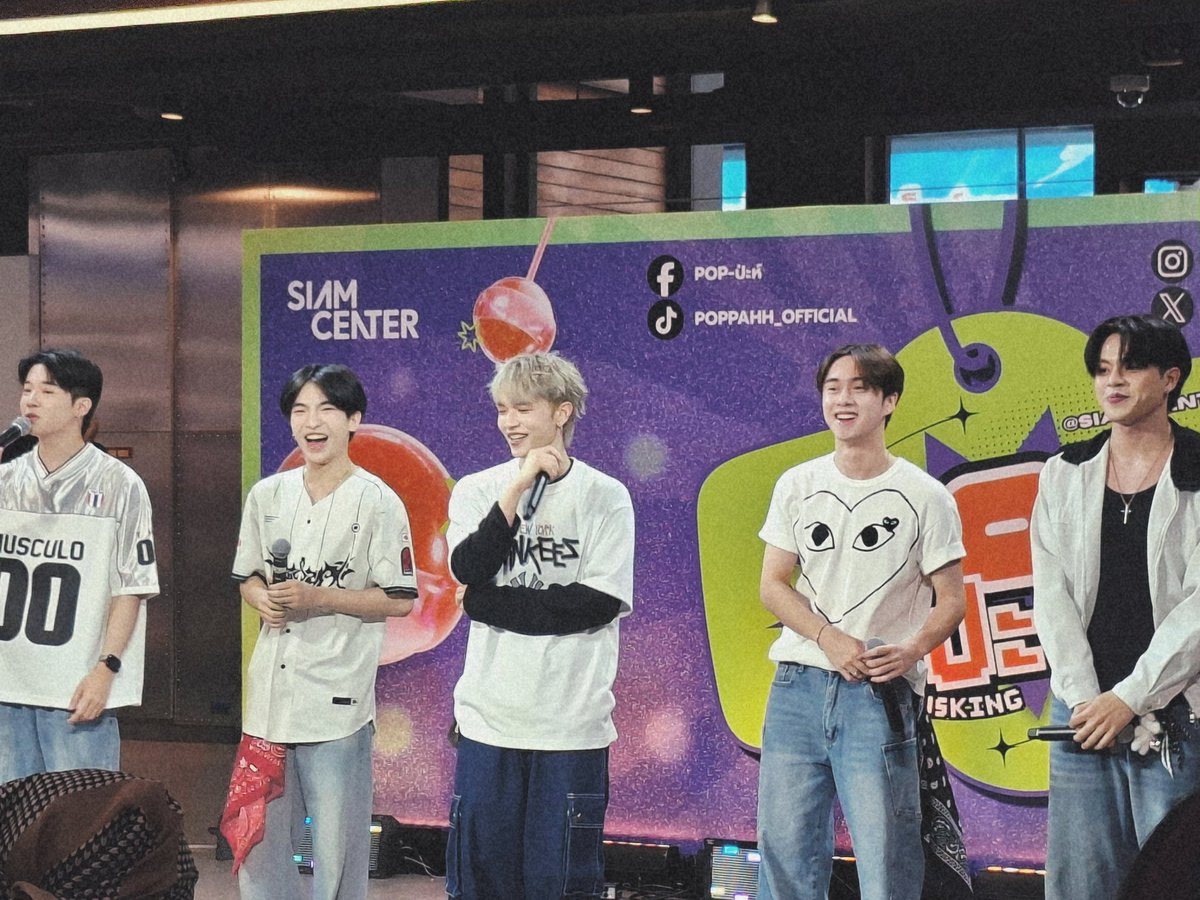 Kcn_g7's tweet image. เอนเนอร์จี้ล้นสุดๆ5555

#HOWLS
#popป่ะห์atsiamcenter
#popป่ะห์