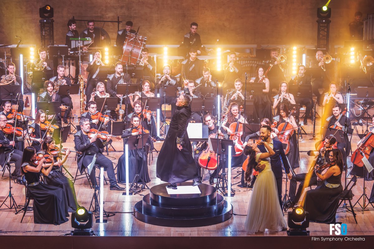 FilmSymphony's tweet photo. ✨ ¡Menudo día pasamos ayer en Alicante! ✨
Ambos pases estuvieron llenos de magia, emociones, animación y, por supuesto, ¡mucha música!
Y vosotros… ¿con qué banda sonora no parasteis de llorar de la emoción? 😭
🚌 Próxima parada: Murcia
#ConciertoAlicante #FilmSymphony https://t.co/eZoPe3WsKJ