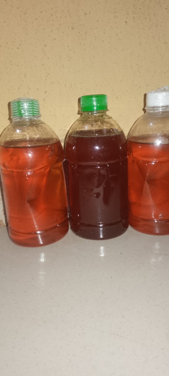 Adebanke25's tweet photo. Replace your sugar with this Pure goodness straight from the hive. I sell original honey 🍯 🍯 
Available in
500ml- 3500
1L-7000
5L-31,000
10L-60,000
20L-115,000

Location: Ilorin 
*For Your Pure Honey 🍯* 
  ☎️ *Call/Whatsapp on* 
 *08107711131* 
 *08038326298* https://t.co/FZxp4sfKio