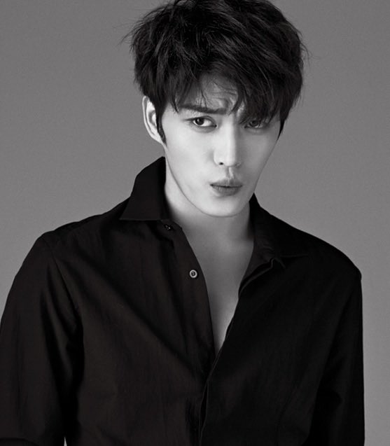 warmbreadx's tweet image. Stanning Jaejoong both masculine era 🤝 cunty era