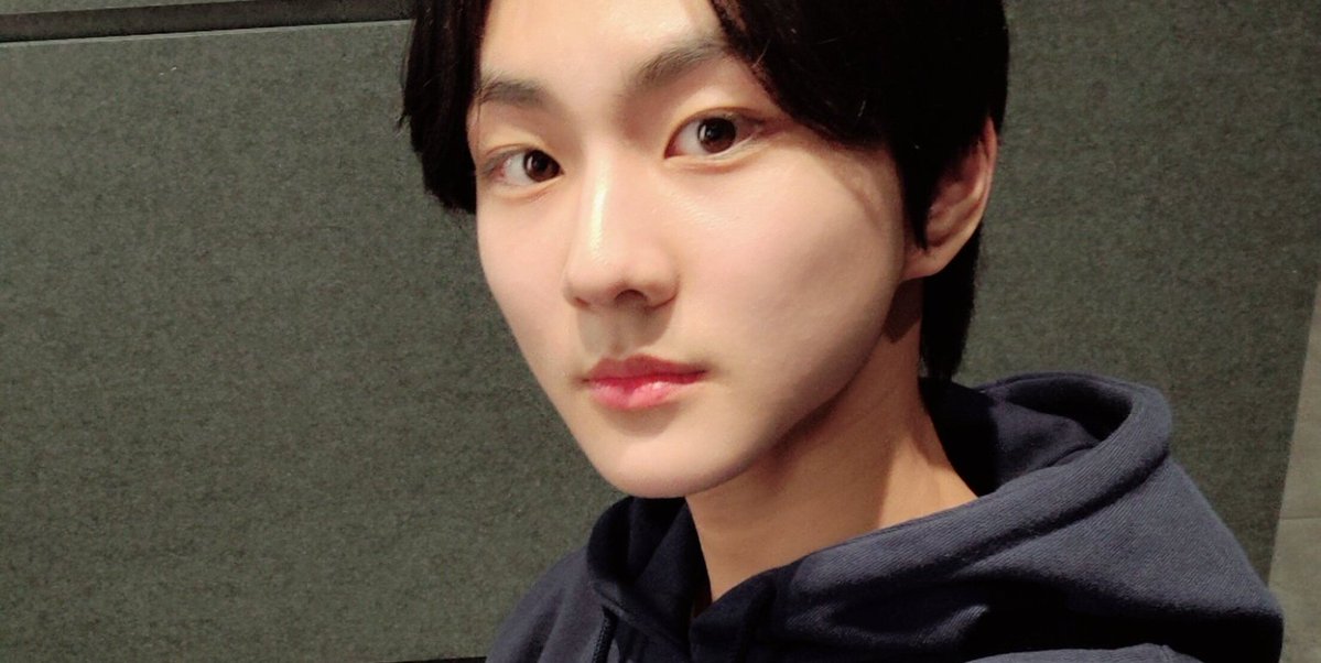 endusktwt's tweet image. ㅤ
 ⠀ ⠀   ⠀   ⠀   ⠀   鞋面  ⠀   ⵓ 𖤍⠀⠀ 🐈

Yo no quería quedar de lado viendo como todos disfrutan del #𝚑αpp𝕪ː𖤓ꕀթᥲr𝕥y, por lo que yo igual vine a acompañar a esta reina en su #в𝕚ᥲn𝕔ᥲ𖧷ུ𝚍e𝚋u𝐭.

⠀     ⠀   ⠀♰ ⃝⊹꒷ ⠀𒁍      ⠀⸽⸽⸽⸽⸽⸽ ⵓ      ⠀#lovie