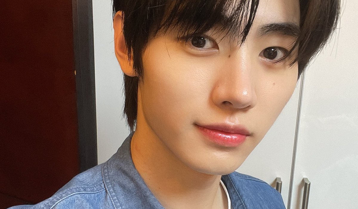 endusktwt's tweet image. ㅤ
 ⠀ ⠀   ⠀   ⠀   ⠀       鞋面  ⠀   ⵓ 𖤍⠀⠀ 🐧   

Es hoy el #𝔊ra͞n𝖉데뷔ː𝔄ngᥱ𝐥s, así que, por supuesto, no me iba a perder la oportunidad de cantar #𝑀αcαron𝕚𓋜𝐶hᥱᥱsǝ con estas lindas chicas.

⠀     ⠀   ⠀  ⠀♰ ⃝⊹꒷ ⠀𒁍      ⠀⸽⸽⸽⸽⸽⸽ ⵓ      ⠀#tomás