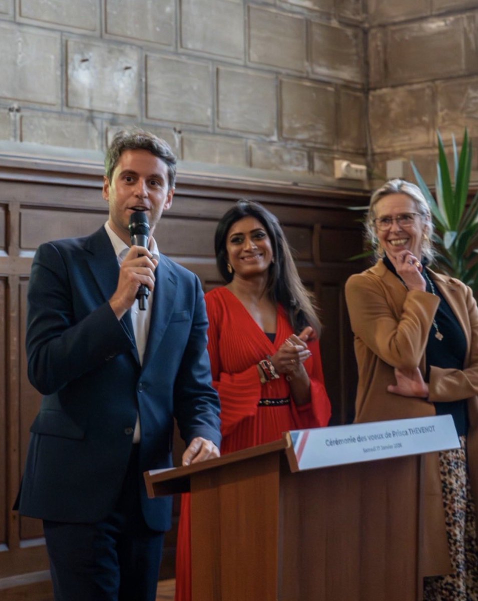 Merci à toutes et tous pour votre présence nombreuse hier à l’occasion de nos vœux avec <a href="/LanloVirginie/">LANLO Virginie</a>.

Un moment d’échanges précieux, marqué par la présence de <a href="/GabrielAttal/">Gabriel Attal</a>. 

Ensemble, continuons à avancer ♥️