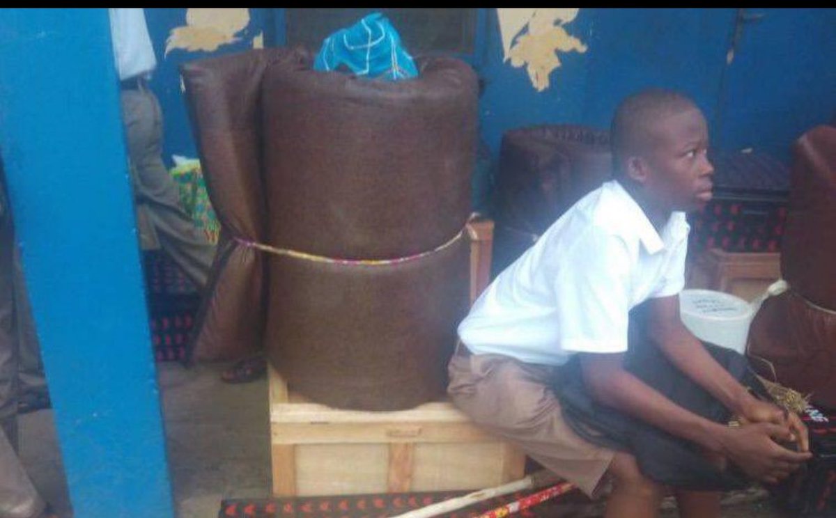 akokc_davido's tweet image. share with me your shs experience as a form 1 student.