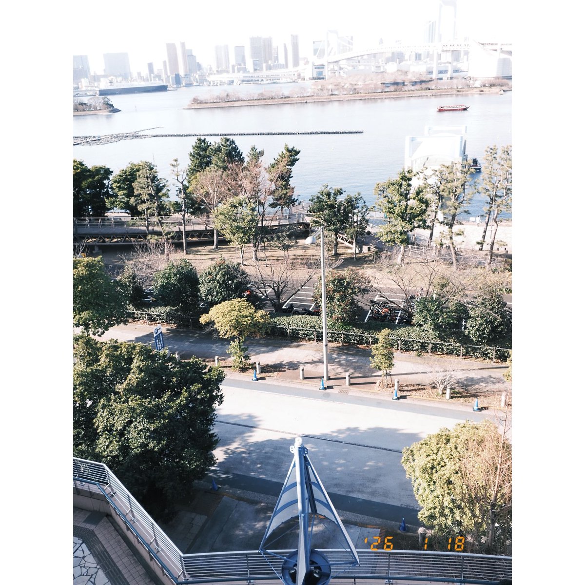 お台場までお出掛けしたので、ちょっとだけお写んぽ。
#xhalf #fujifilm #classicnega