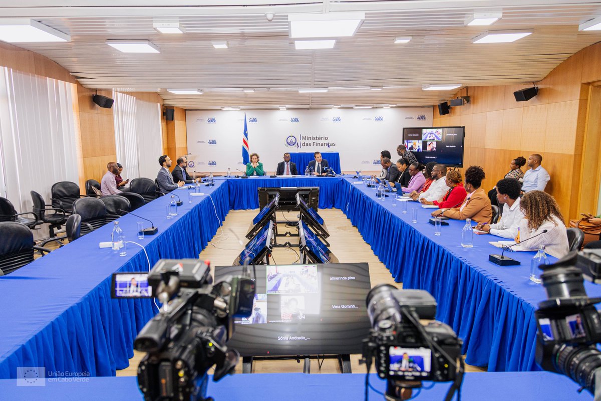 EU in CV tweet media