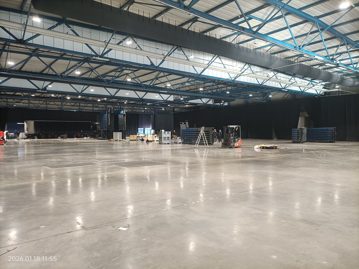 CXR2026's tweet image. 🙏 Un immense merci à tous — visiteurs, exposants, bénévoles — pour avoir fait de cette édition 2026 un vrai moment d’énergie, d’échanges… et de crypto en vrai.

→ Aux **visiteurs** : vous êtes venus avec des questions, des idées, des rêves — et vous repartez avec des réponses,…