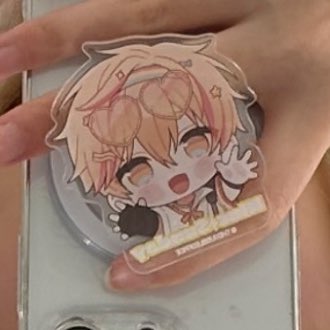 친구들이 폰에 이딴거 달고 클럽간거냐함