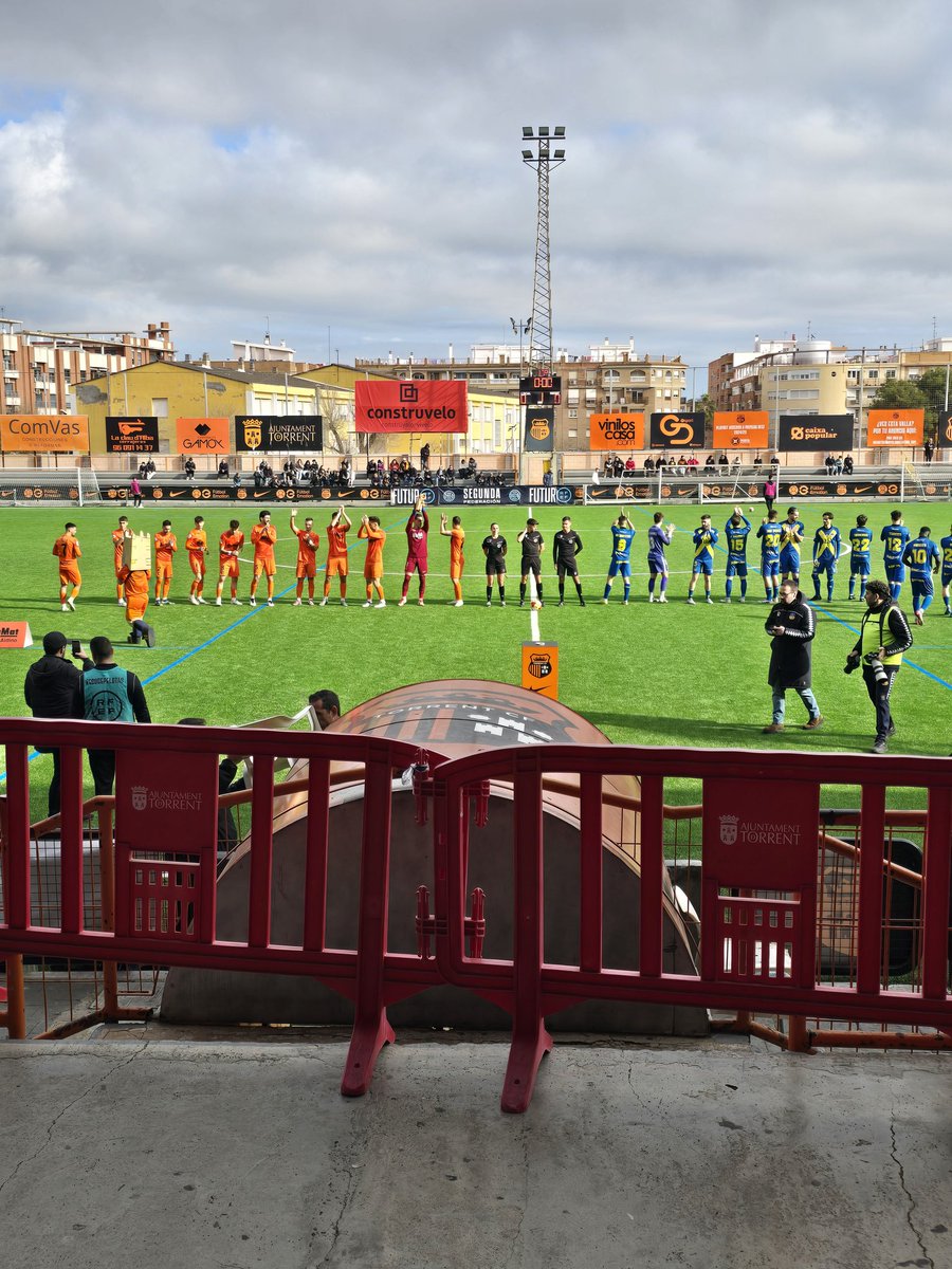 AamScouting's tweet photo. @tcf_oficial vs @uesantandreu 
🏆 2ªRFEF G-III https://t.co/FN7CFyCWvC