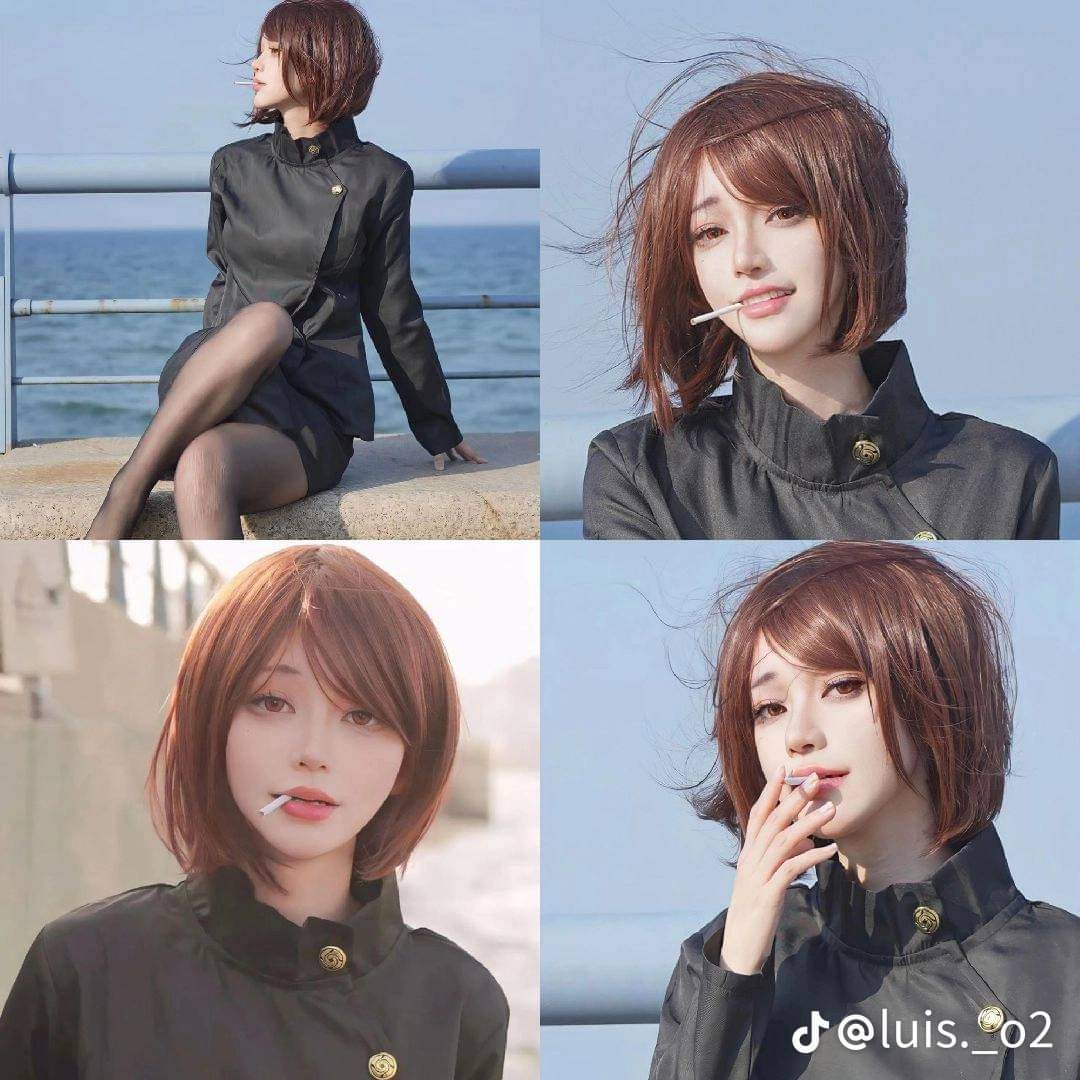 This Shoko cosplay >>>