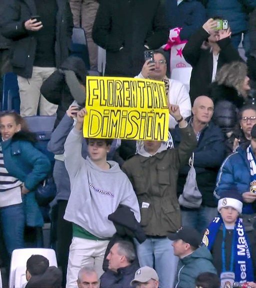 A la directiva y los jugadores les han sorprendido los pitos de ayer. Analicemos:

- Ridículo histórico con los conciertos del Bernabéu.

- Ridículo histórico con la Superliga.

- Temporada pasada en blanco con todos los Clásicos perdidos por goleada.

- Dejación de funciones en