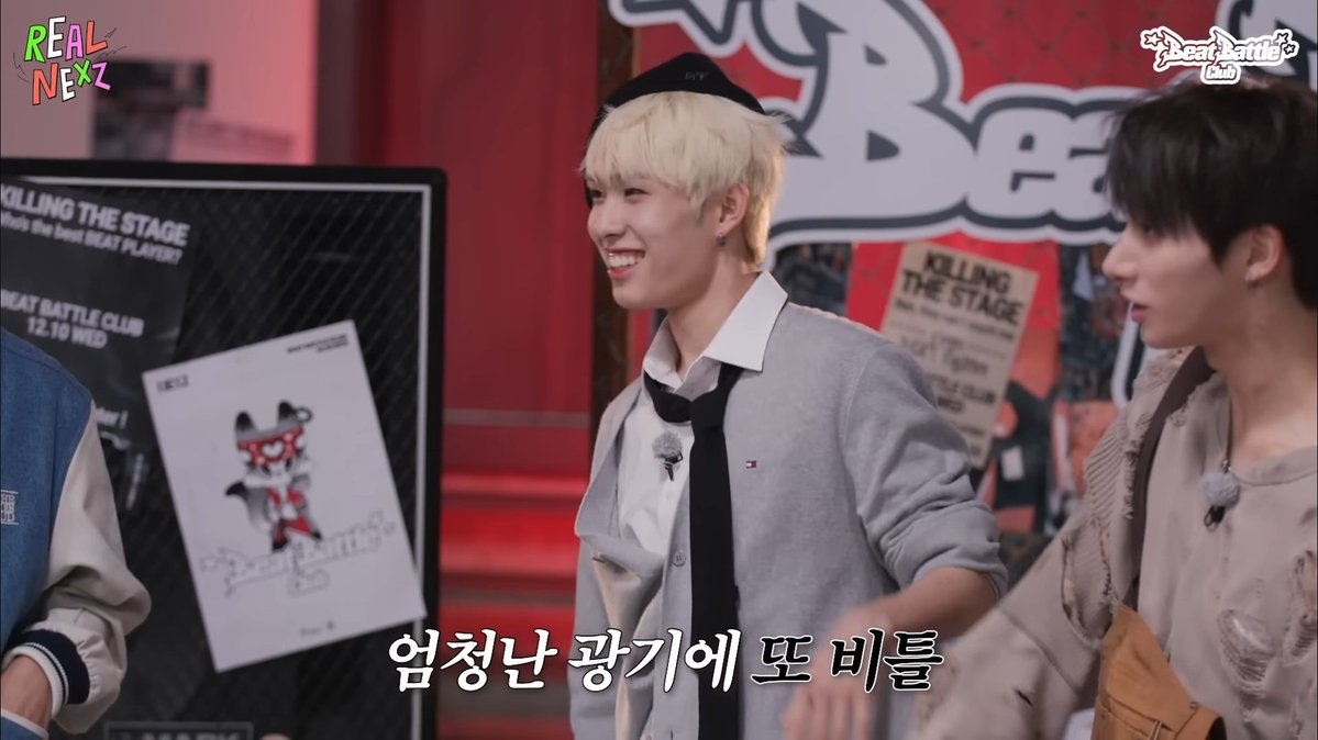 yuharuism's tweet image. no one :
hyui : 😁😁