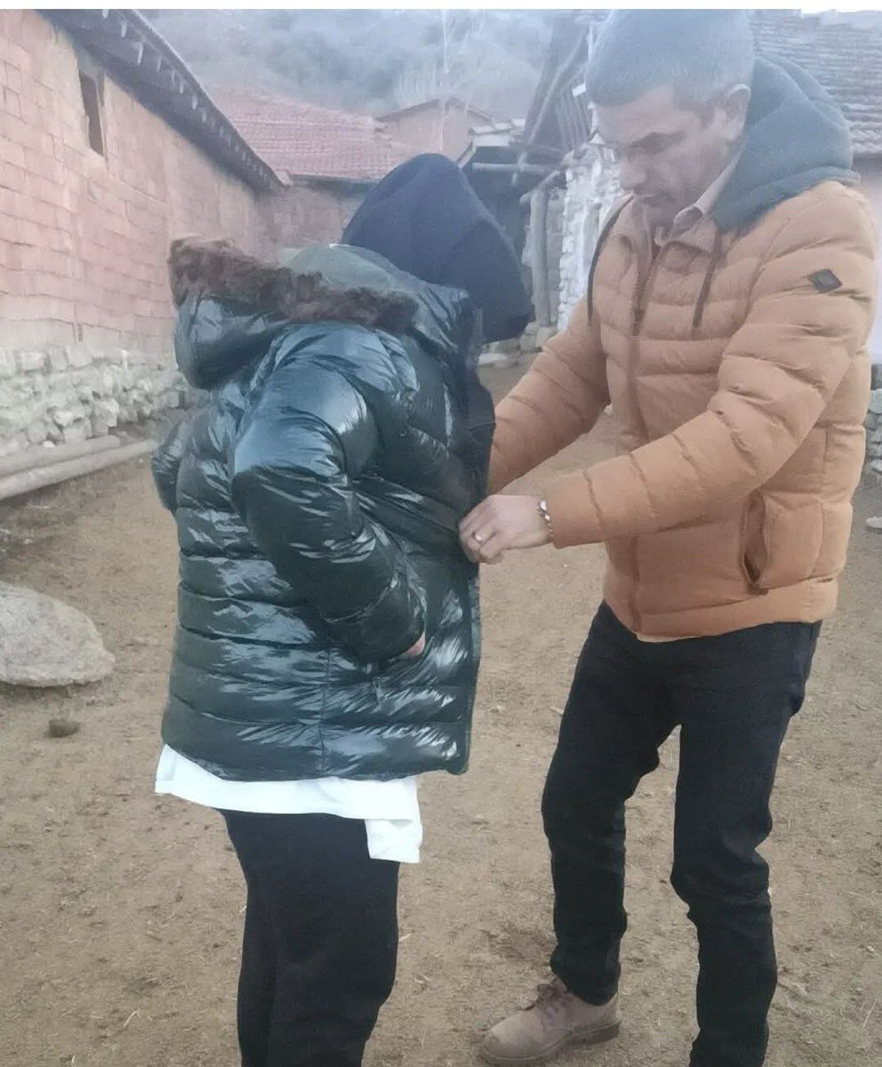 Mevsim kış hava soğuk zorda darda kalan insanlarımız var
Her ne sebeple olursa olsun kalacak yeri olmayan kişileri 112’ye bildirin..
81 ilde Valiliklerimizin anlaşmalı olduğu otellerde misafir ediyorlar
Devletimize bu zorlu süreçte yardımcı olalım
İnsanı Yaşat ki Devlet Yaşasın