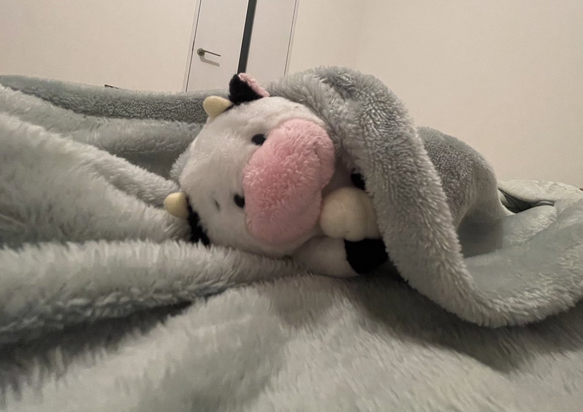 sai_2828's tweet image. 🐮「あのねー、今日ねー、公園でねー、どんぐりがさぁー」