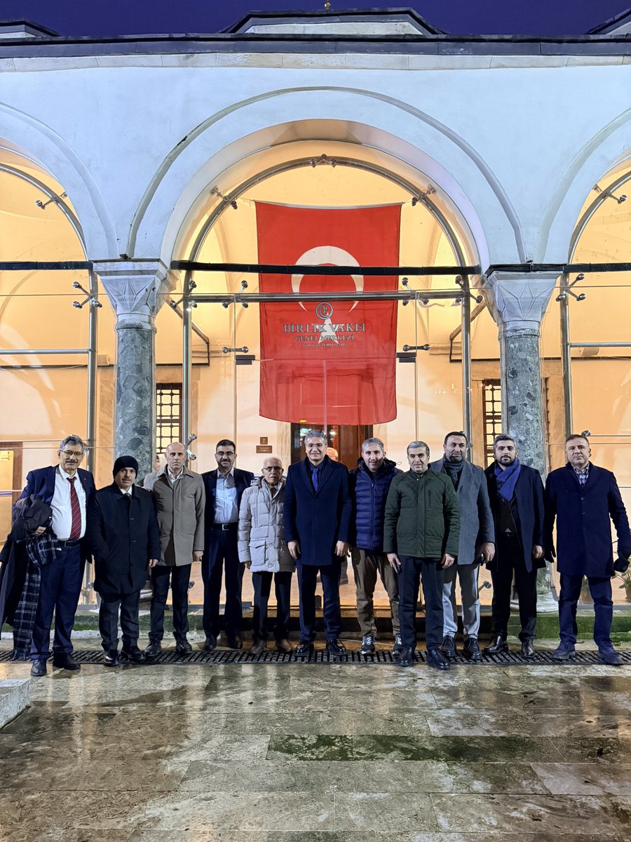 Birlik Vakfı 40. Kuruluş Yıl Dönümü 

“Rabb'im ömür verdikçe gençlerimizle birlikte tüm Türkiye için, milletimizin yanı sıra dünyadaki tüm mazlumlar için çalışmaya devam edeceğiz.”

#40YıldırBirlikte