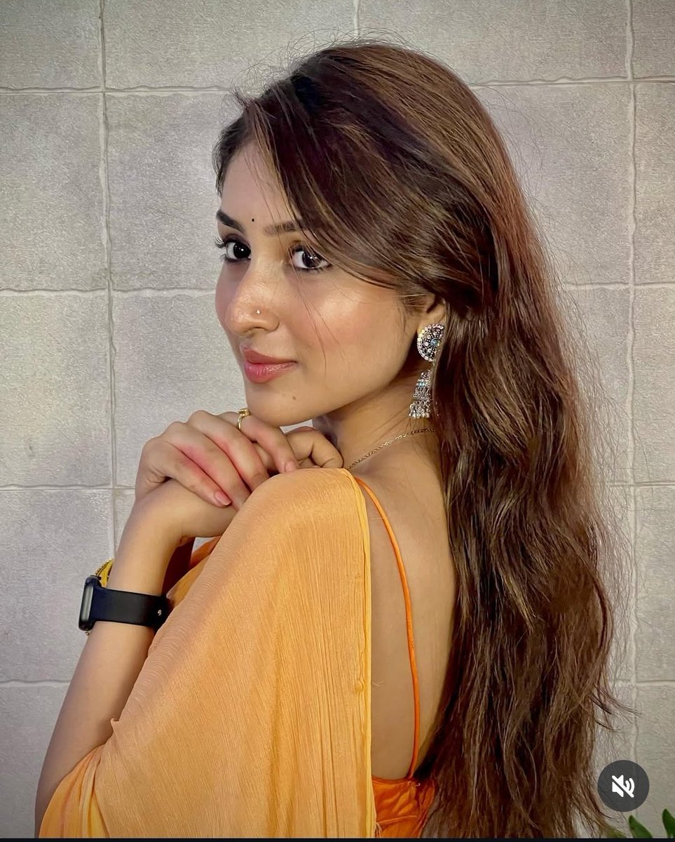 favostweets's tweet photo. Missed her soo much onscreen 😭jaldi ajao 😍 #AnchalSahu https://t.co/8SsqHb6OMS