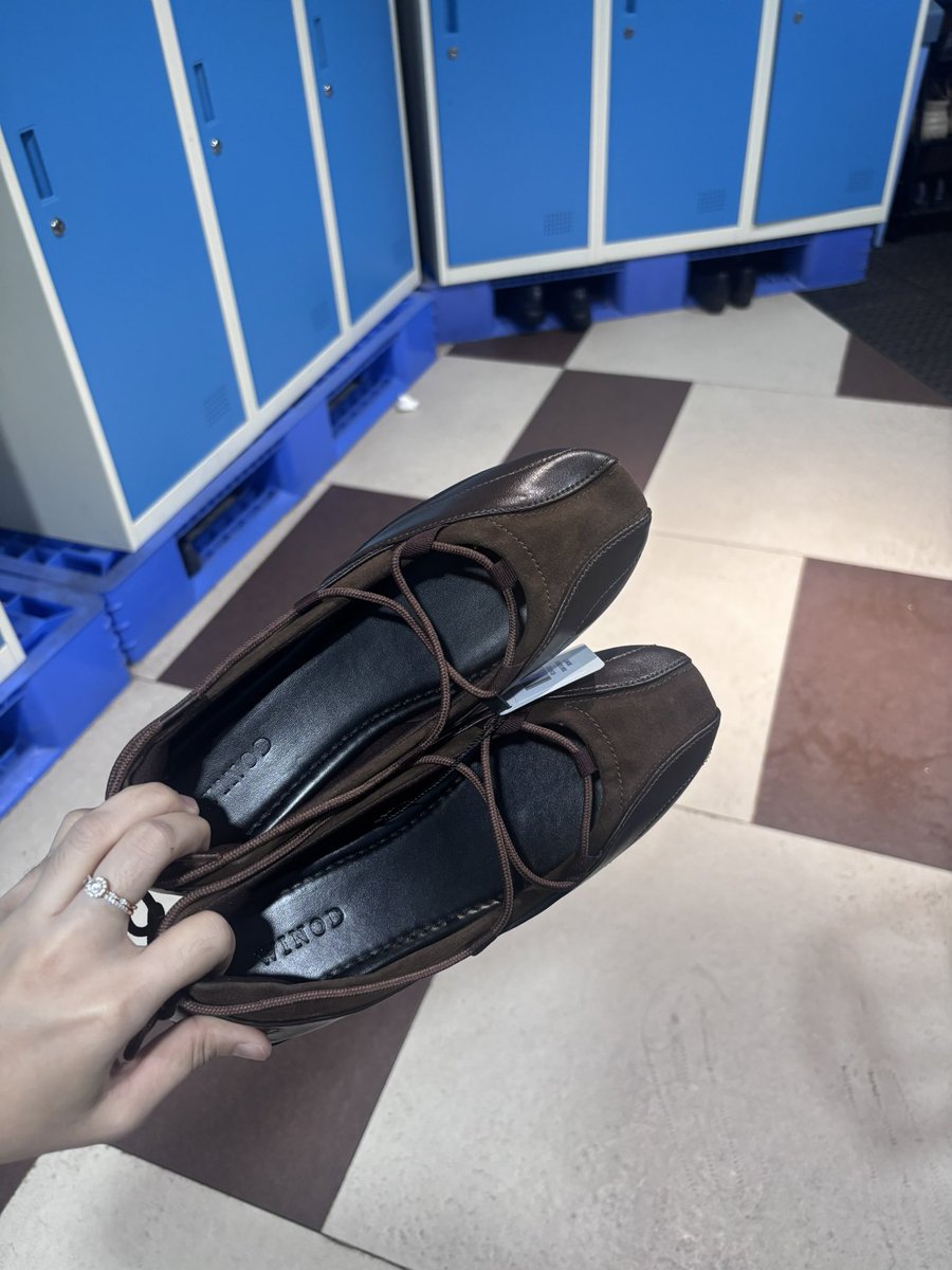 shEabery l4umorene tweet media