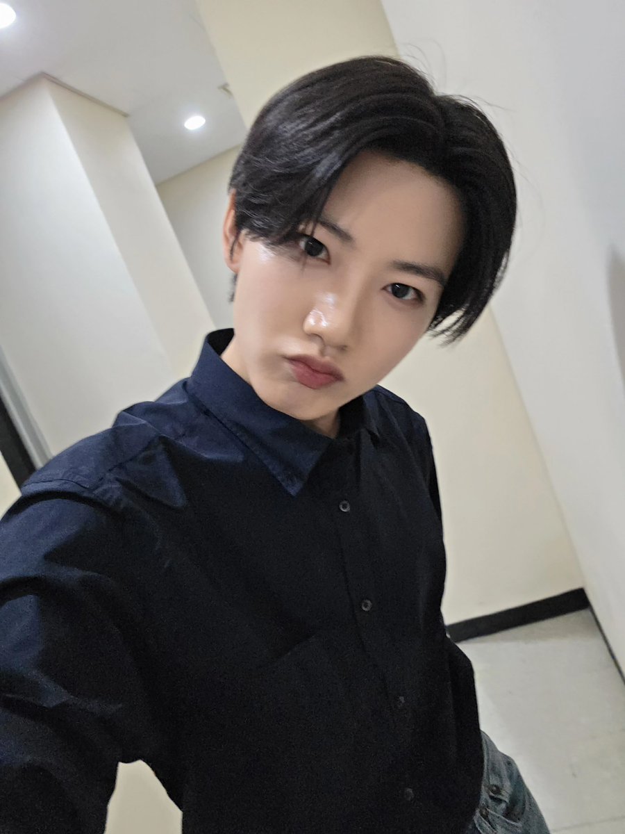 eu__o_c's tweet photo. 오빠......진짜 ㅁㅊ 사귀자 아니 결혼하자 https://t.co/FMg1pygstC