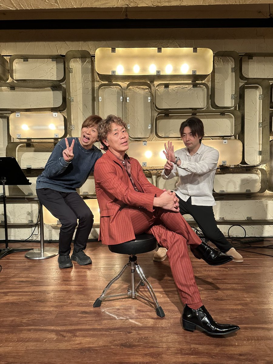 1/13表参道文學New Year Party
ご観覧・ご視聴ありがとうございました！

大好きなメンバーに囲まれてパフォーマンスできることの喜びは言葉にならない
ただひたすらありがとう

次回は5/15金曜日
男優デビュー＆誕生日が重なる月
よかったらまた応援よろしく
お願いいたします〜