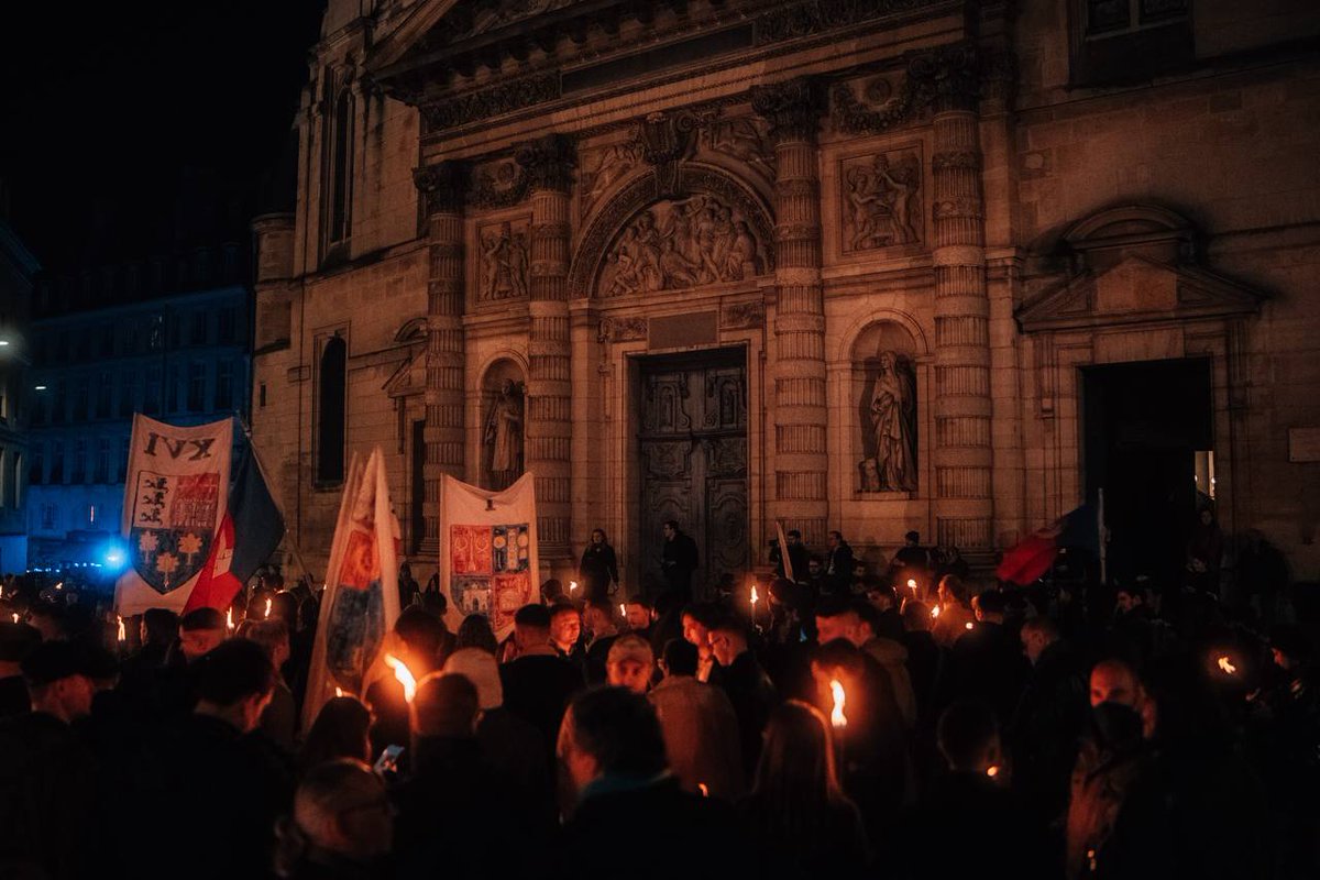 Paris Fierté tweet media