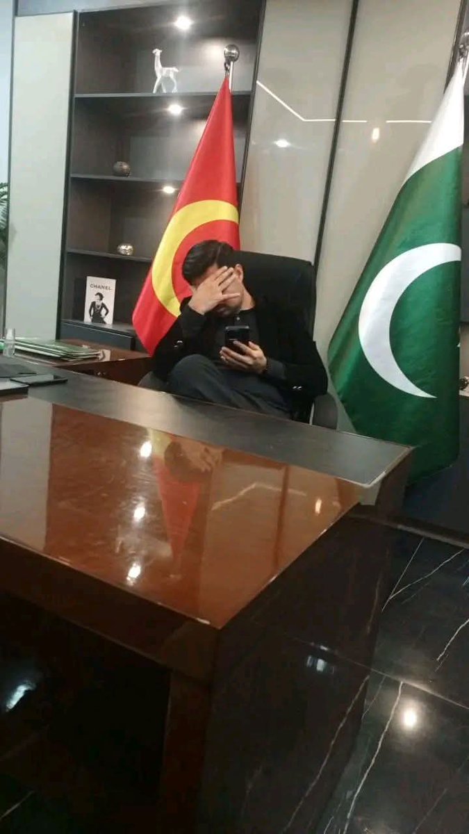 WPtiofficial's tweet photo. یہ تو شروع ہوتے ہی ختم۔۔!
🤦‍♂😂 https://t.co/8nFre8CJOe