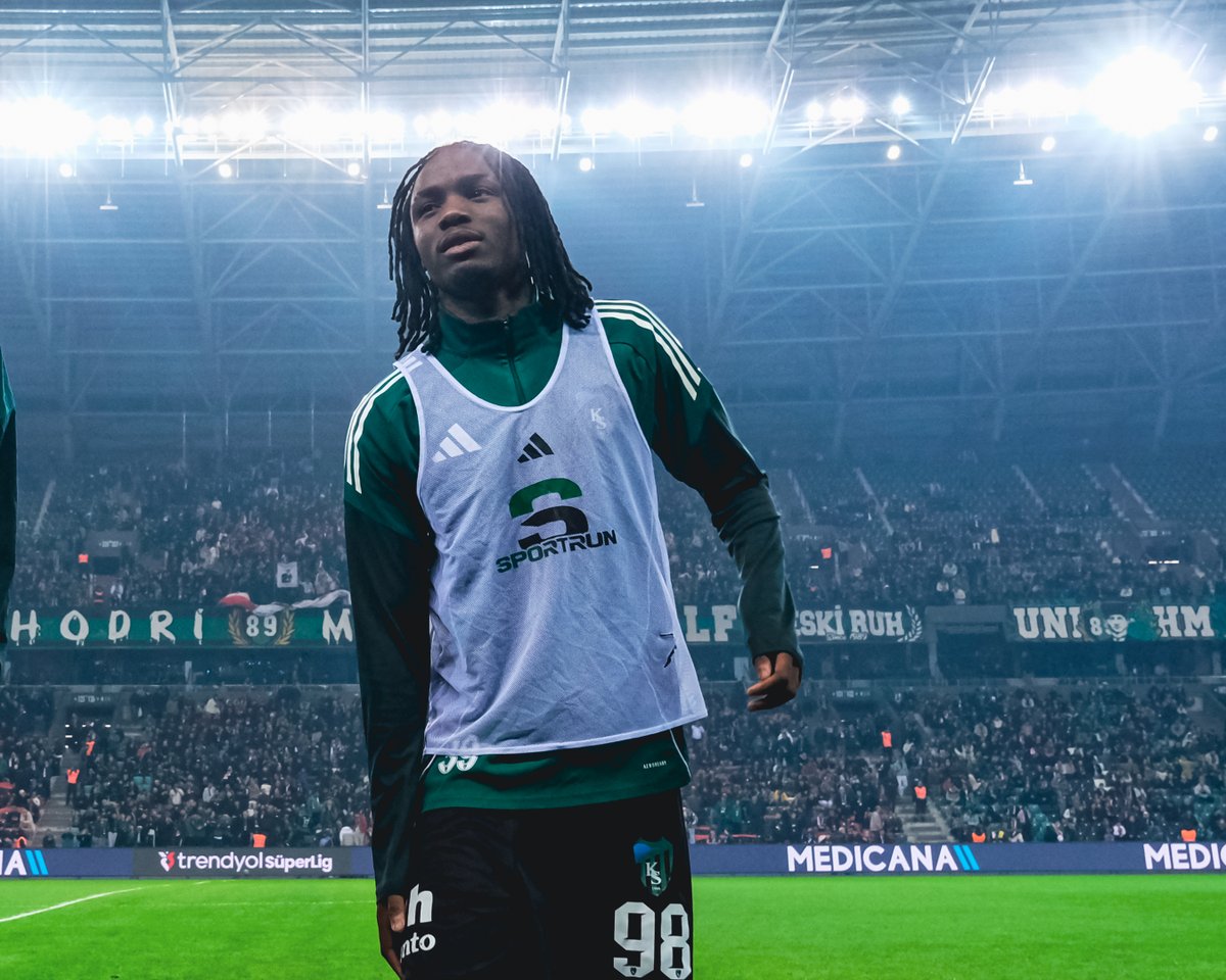 lagolfocom's tweet image. 🔴 Jo'nun yaşadığı sakatlık nedeniyle Trabzonspor karşılaşmasının kadrosunda yer almayacağı öğrenildi. (@oguzhanayigit)