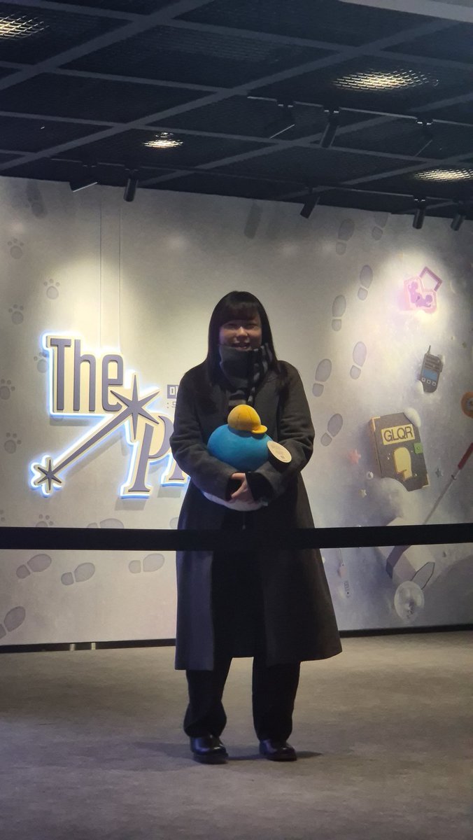 아니 ㅅㅂ ㅠㅠㅠ
전시에 잠뜰왓어......
와줘서고맙대... 조심히가래