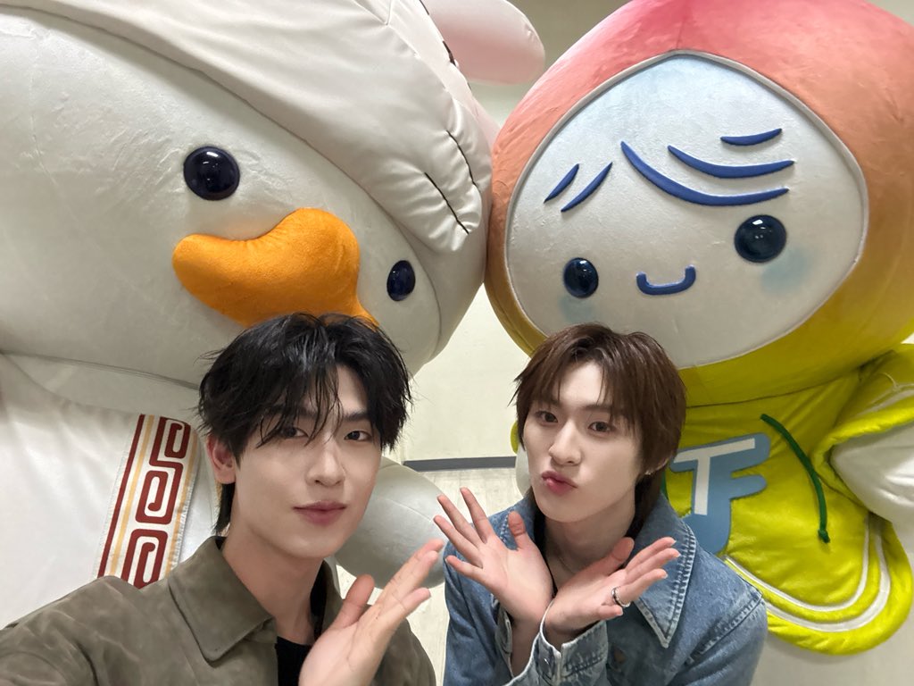 tthomastc's tweet image. BIG SUPPORT!! วันสุดท้ายแล้วสู้ๆ นะค้าบ

GOLDEN TIME KNP TFO
#KhemjiraConcertDay2