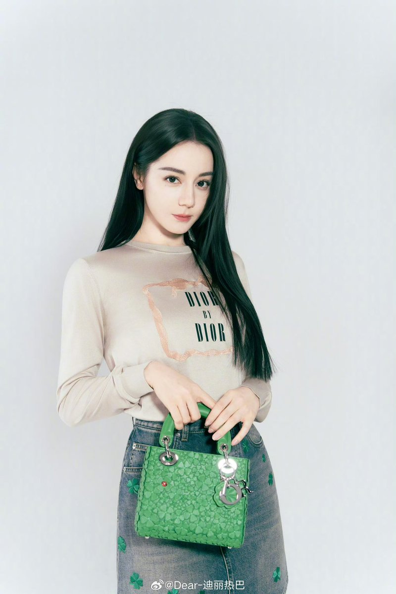 18.01.2026  : Dilraba's  weibo update 

📍weibo.com/1669879400/525…

#ตี๋ลี่เร่อปา #Dilraba #迪丽热巴