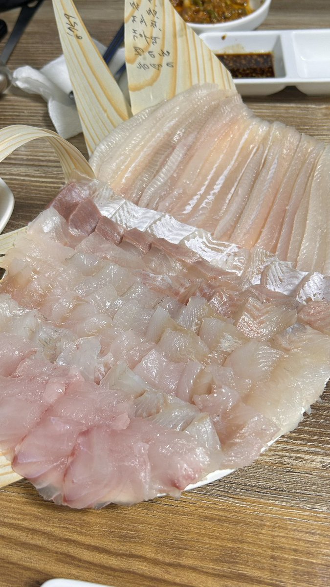 그리고 이 곳에 꼭 가세요 •••
그럼 이만 총총➰
(📍새총횟집, 예약필수)