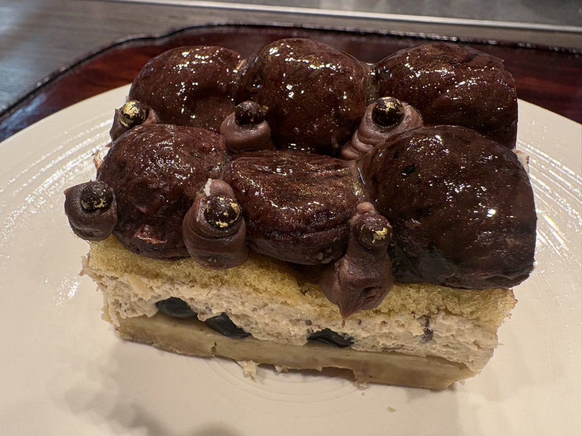 sakemove's tweet photo. eteのケーキ、久しぶりに食べれた！今回は栗🌰ケーキだったので、写真映えはしないけどメチャクチャ美味しかった😍‼️ https://t.co/f9KuYyZfQQ