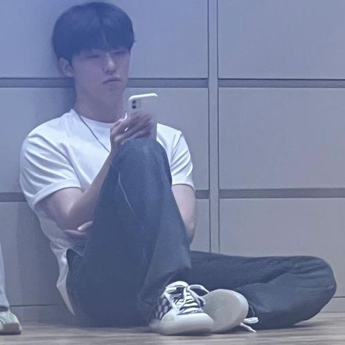cheolhanglazer's tweet photo. https://t.co/y242q4p4Lk