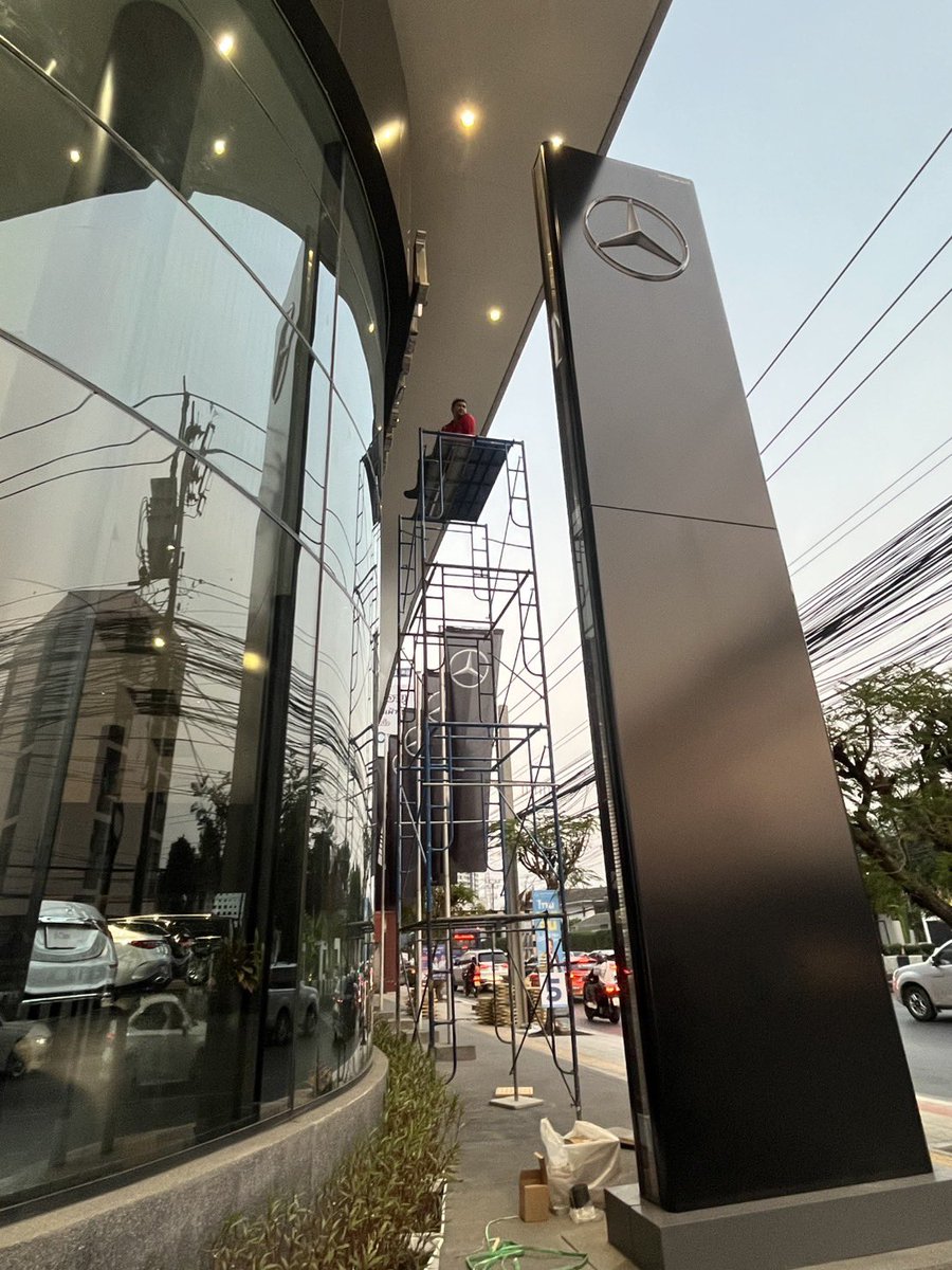sp_lighting's tweet photo. SP Lighting Solution นอกจากการขายและติดตั้งหลอดไฟ/โคมไฟทุกชนิดแล้ว งาน service หลังหมดระยะเวลาประกัน (ไม่ว่าลูกค้าจะซื้อสินค้าจากที่ไหน) ก็ให้บริการด้วยครับ

ขอบคุณ Benz TTC พัฒนาการที่ไว้วางใจทาง SPLS ตลอดมา https://t.co/s2GeoyuWIs