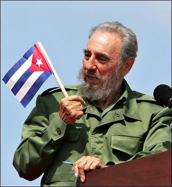 Fidel es Fidel
Siempre presente en la obra de la Revolución 
#100AñosConFidel 
#ANAPCuba