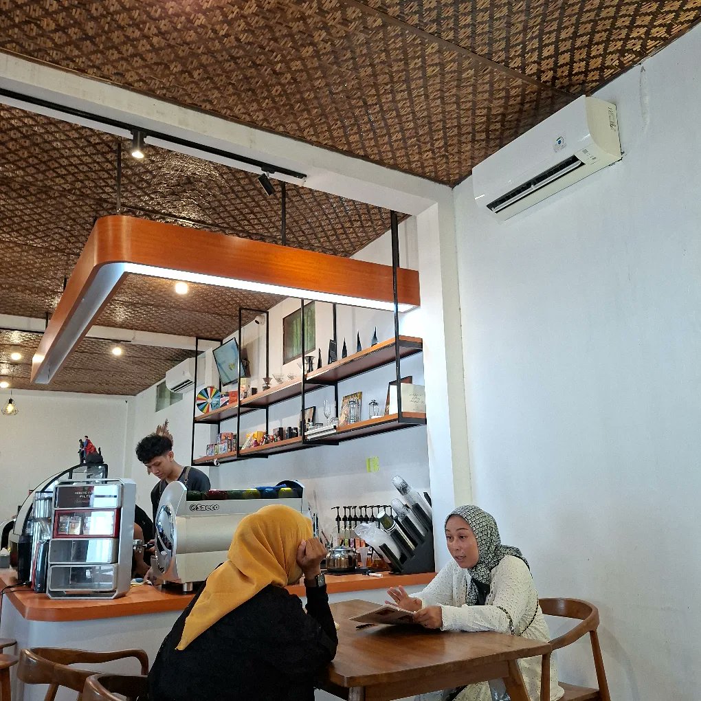 httpslalak's tweet image. izin liburan 🙏🏻