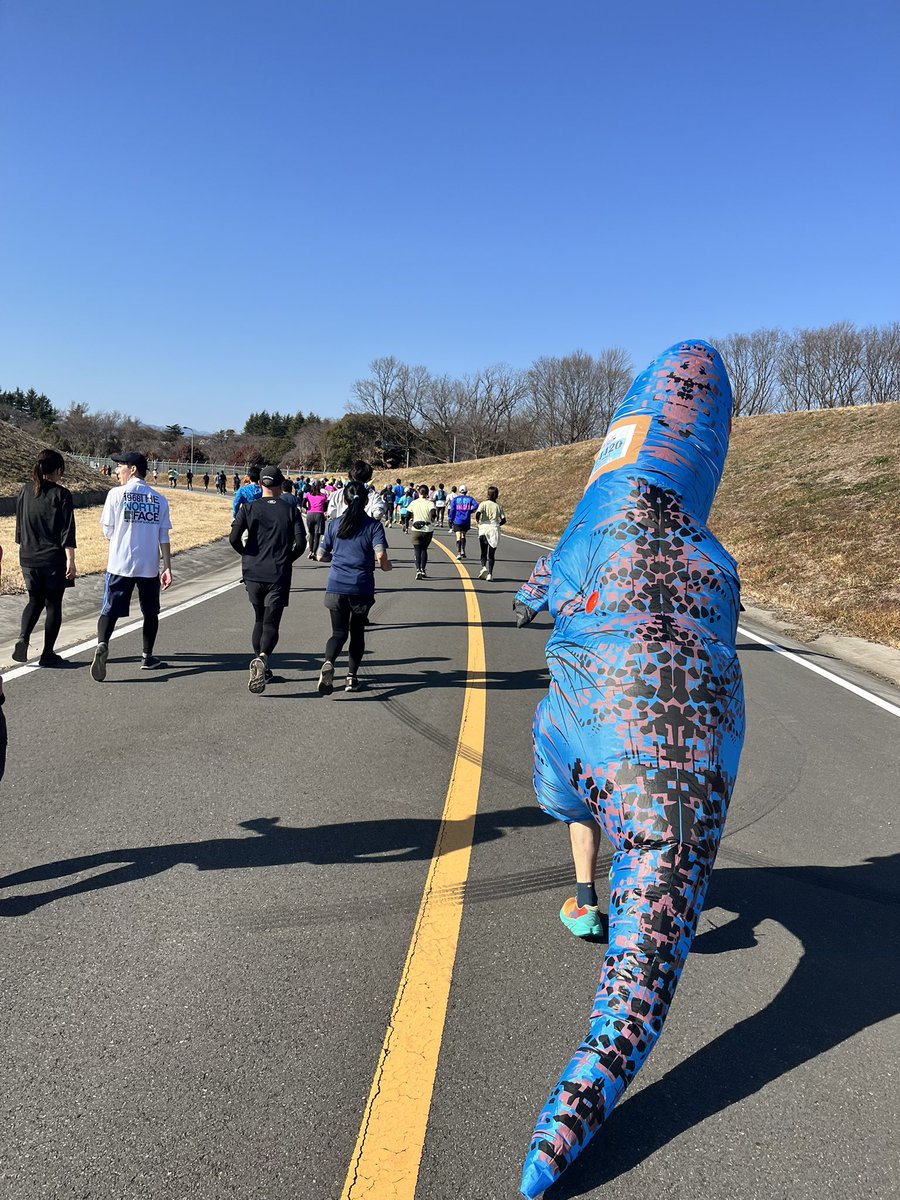 toococco's tweet image. 横田基地に初めて行って来ました！
フロストバイトロードレースっていうハーフマラソンにチャレンジ

アメリカンな応援に興奮しながら無事完走できましたー！✨

今年は旅行と、旅行兼マラソンみたいな旅も頑張れたらいいな！