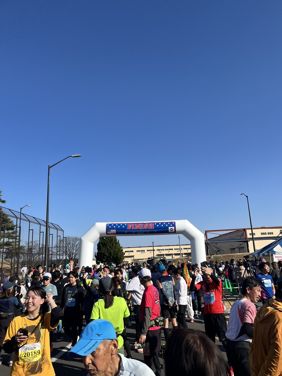 toococco's tweet image. 横田基地に初めて行って来ました！
フロストバイトロードレースっていうハーフマラソンにチャレンジ

アメリカンな応援に興奮しながら無事完走できましたー！✨

今年は旅行と、旅行兼マラソンみたいな旅も頑張れたらいいな！