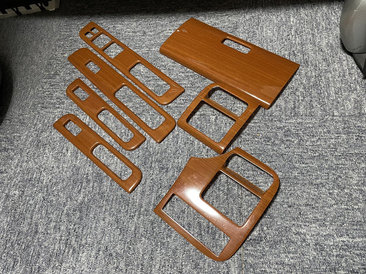 Z11純正オプションの木目内装パネルが手に入ったﾖ(o´罒`o)