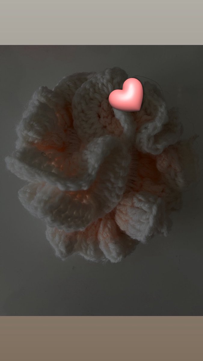 Uzrr_69's tweet photo. Salam aleykoum wa ramathullah wa barakatuh 

En ce moment je fais des chouchou au crochet si vous êtes intéressées venez privée je fais pleins d’autre chose aussi ! https://t.co/fpBhCMVOdt