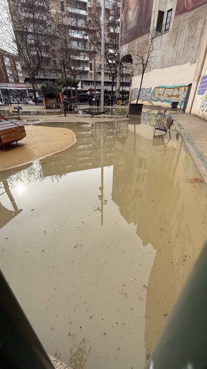 Bcnesqueixa tweet media