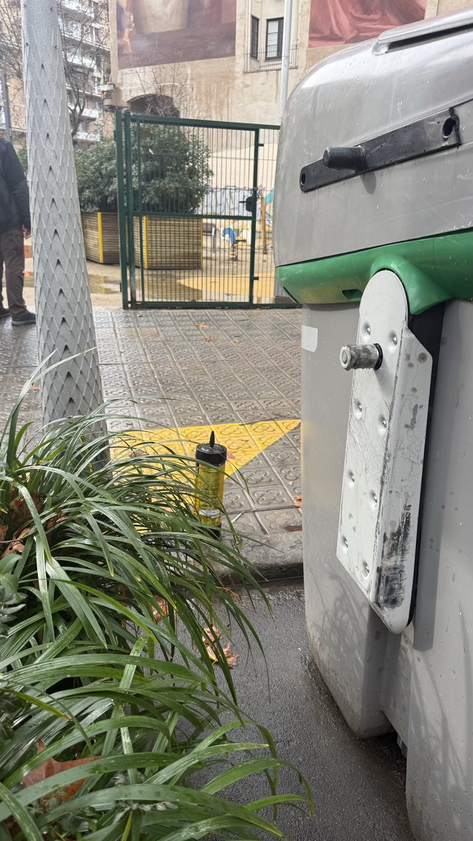 Bcnesqueixa tweet media