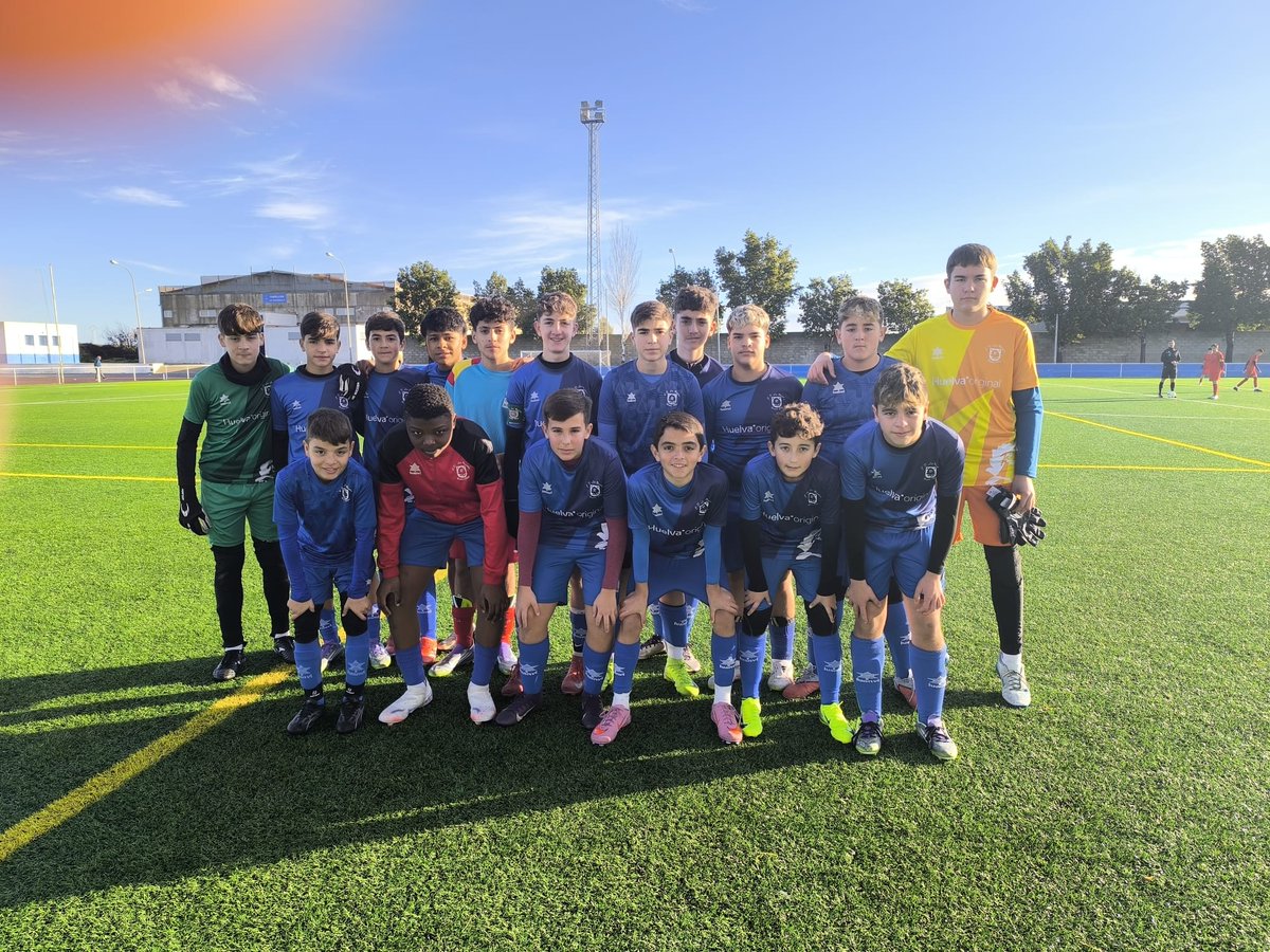 🔚FINAL🥅
Molino 4-0 INFANTIL

#NuevoComienzoMismaPasión 
#SienteElRojo 
#CDLRdesde1994