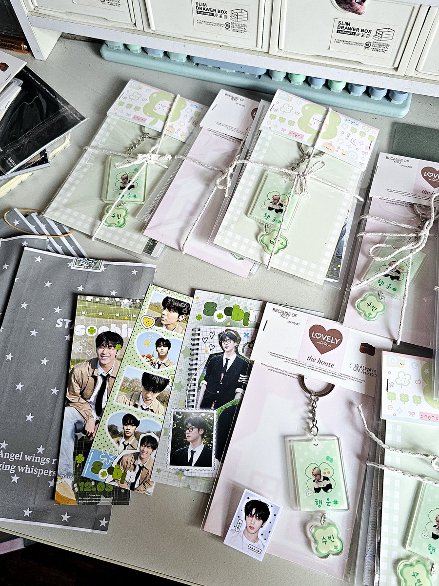 nyangzzbunny's tweet image. 𝘼𝙘𝙩: 𝙏𝙤𝙢𝙤𝙧𝙧𝙤𝙬 𝙏𝙓𝙏 𝙞𝙣 𝙆𝙇 𝙛𝙧𝙚𝙚𝙗𝙞𝙚𝙨 3.0
🍑 14. 2. 2026
🍟TXTinKL

💐Can just get / trade
🍄Requirements if you wanna get as freebies:
- show me this post, follow my IG  bingi_313 , page.soobin 

Trade prio non paper based freebies, dm if int😽
#TXTinKL