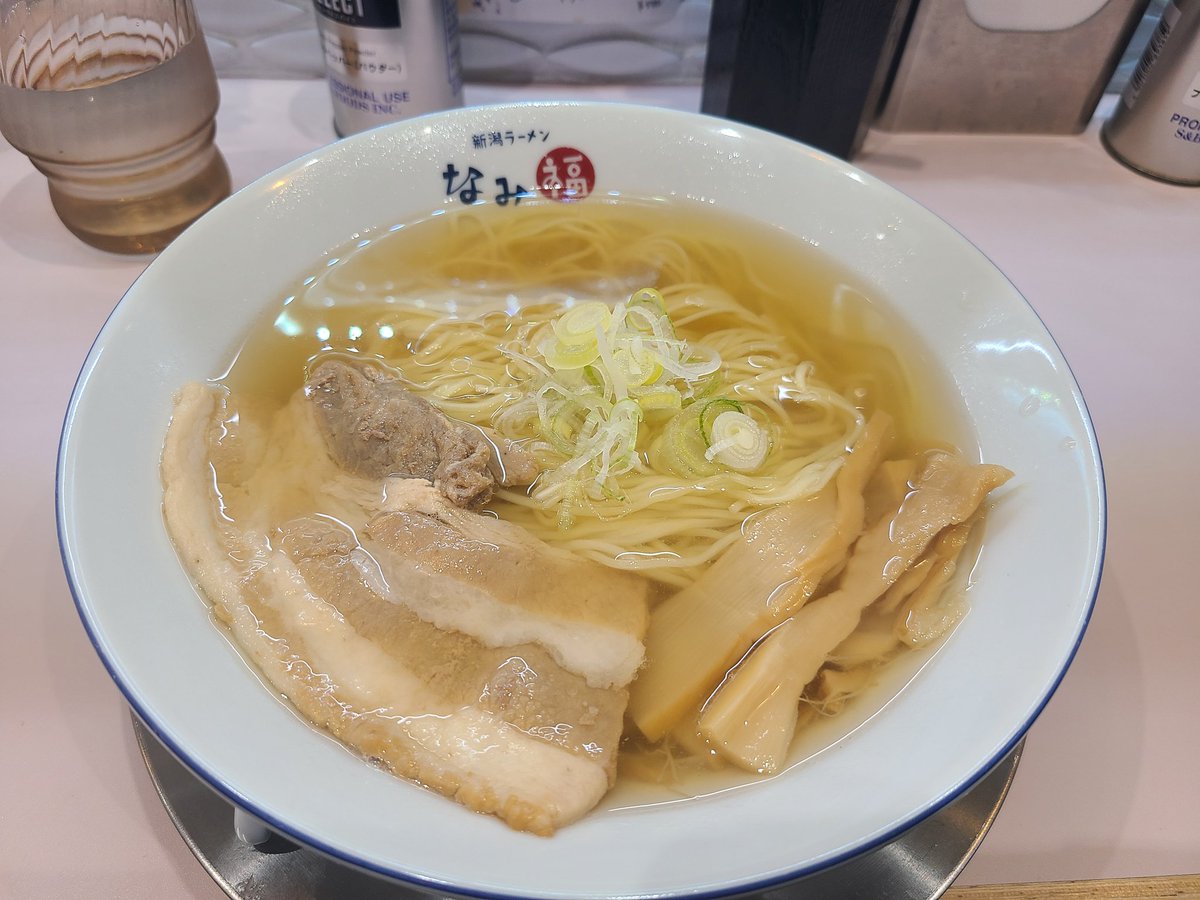 reeyaaaaaan's tweet photo. 浅草　なみ福でラーメン食べてきた！
美味しかった～🎵 https://t.co/wfUfBqJQAY