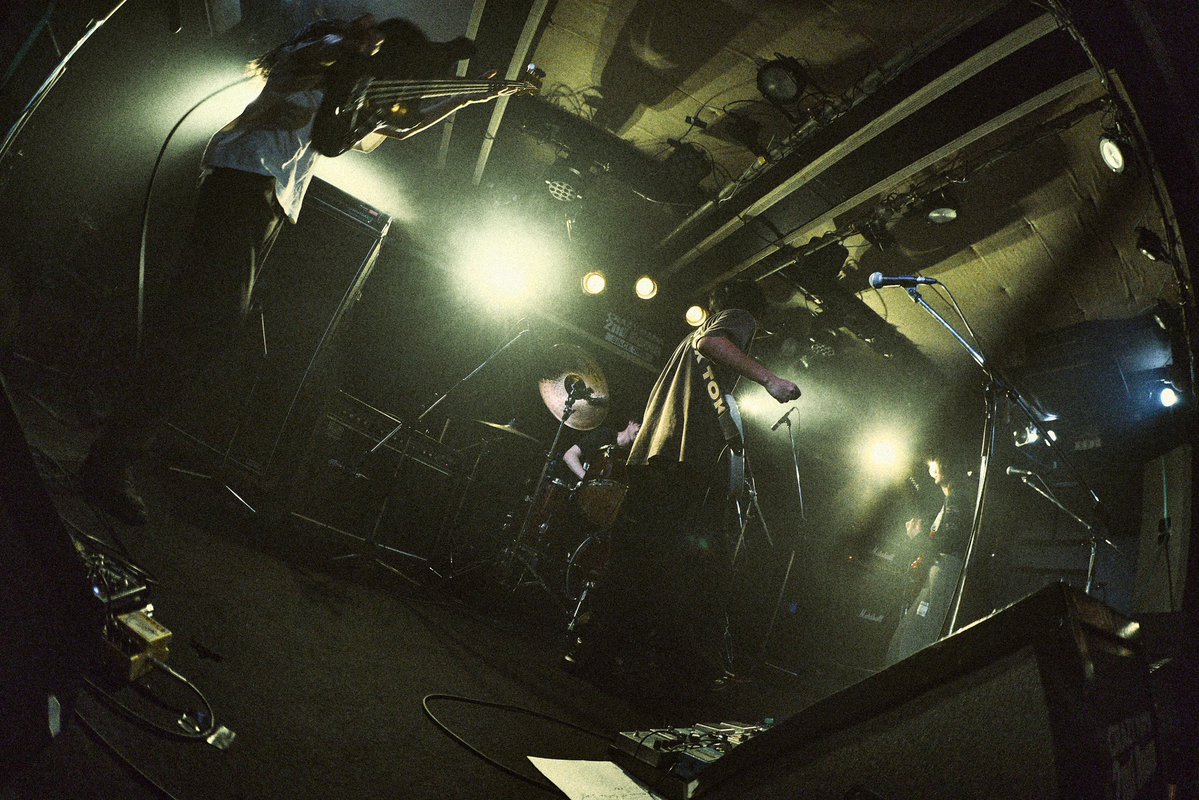 揺れるは幽霊 2026年初岡山はこちら

関東からリリースツアーの國と帯同バンドとしてbutohes。前回の揺れるはリリースツアーにも出演していた京都からYear After Yearも。地元は私たちも大好きなLilaとスタジオでよく会うlaetrileと共に。

揺れるは幽霊のライブを地元岡山で是非