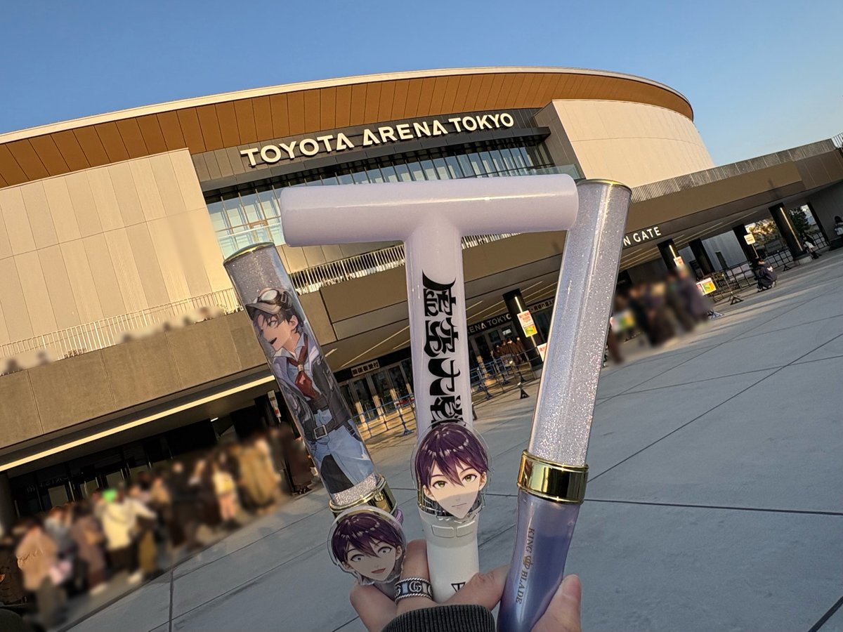 初めて推しに会えました🥲
アリーナ1X列、
目の前に本当に居た…⚔️