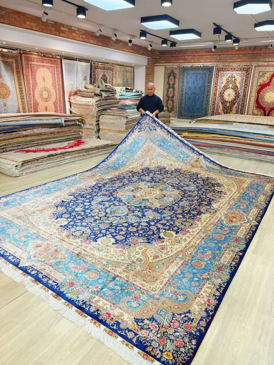 yilongrug's tweet image. 10×14ft Large handmade silk carpet have been shipped to our customer in Monaco.
#SilkCarpet #SilkRug #LuxuryDecor #HandmadeRug
