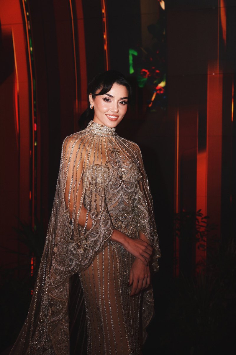 Hande Erçel in ELIE SAAB Haute Couture Autumn Winter 2023-24 at the 2026 Joy Awards.

#HANDEERCEL
#ELIESAAB