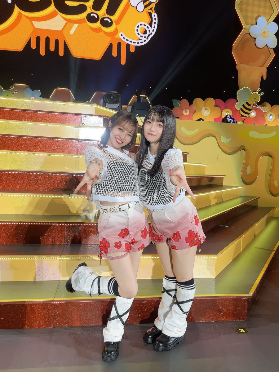 natyaaaaaaan07's tweet image. ハイビスカスだよん🌺🌺
ぎゅっと離さないで♥️

 #虹ブンブンビー_day2